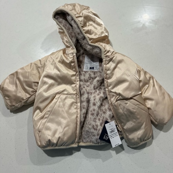 GAP puffer jacket - Picture 1 of 3